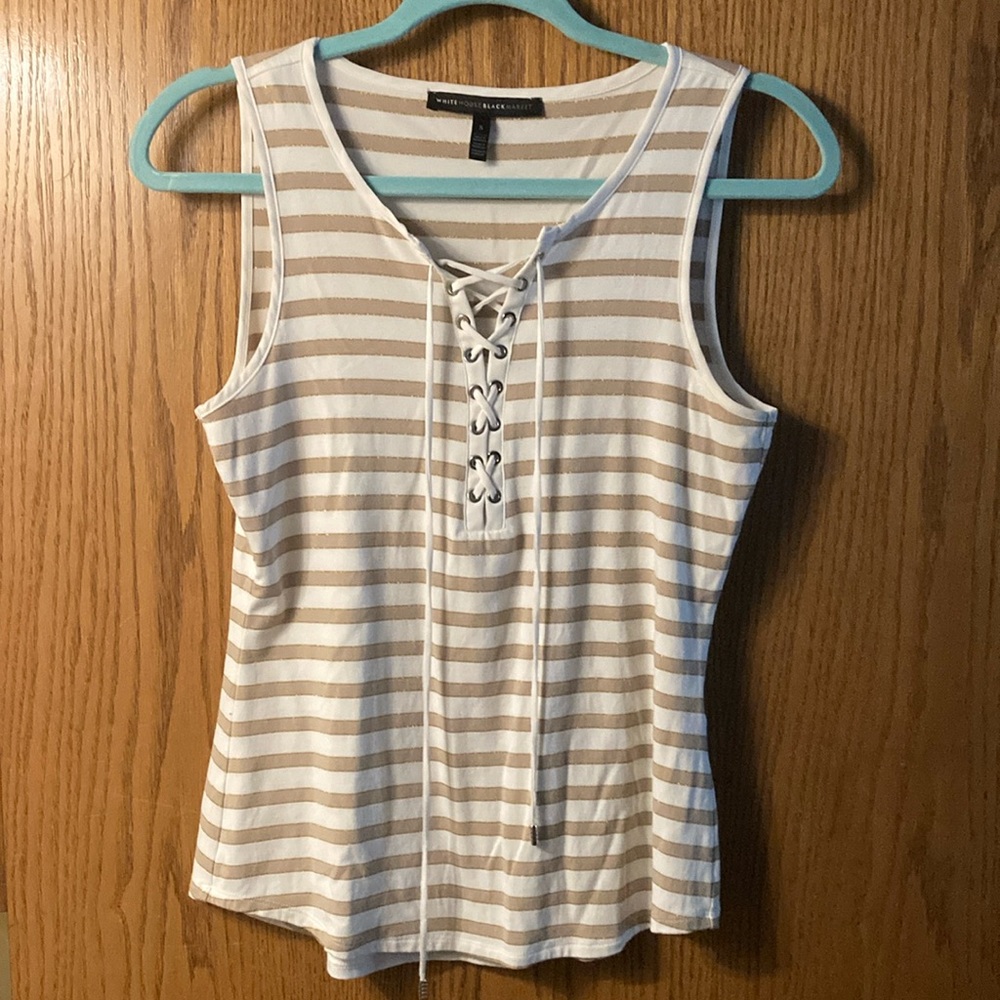 Cute White House Black Market sleeveless top